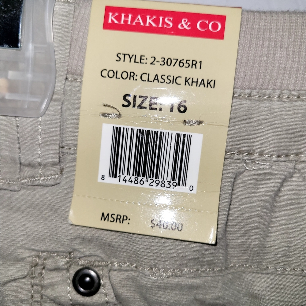 Shorts - Picture 2 of 3